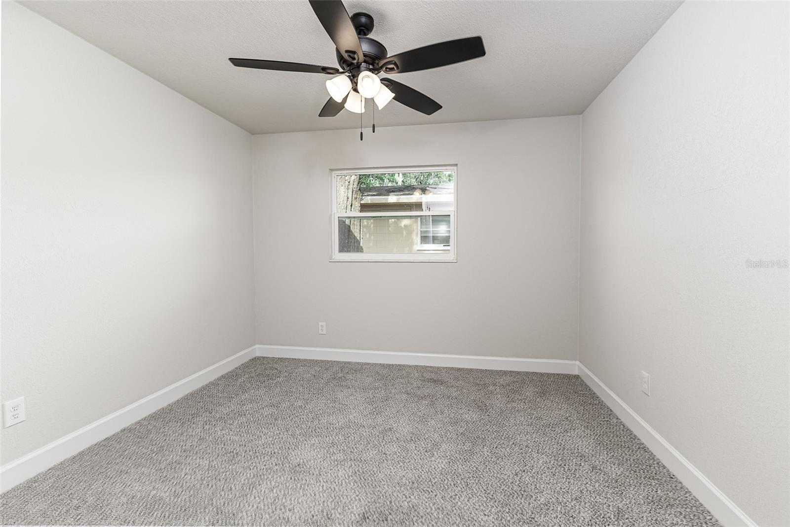 Image 15 of 26 For 637 Carey Place