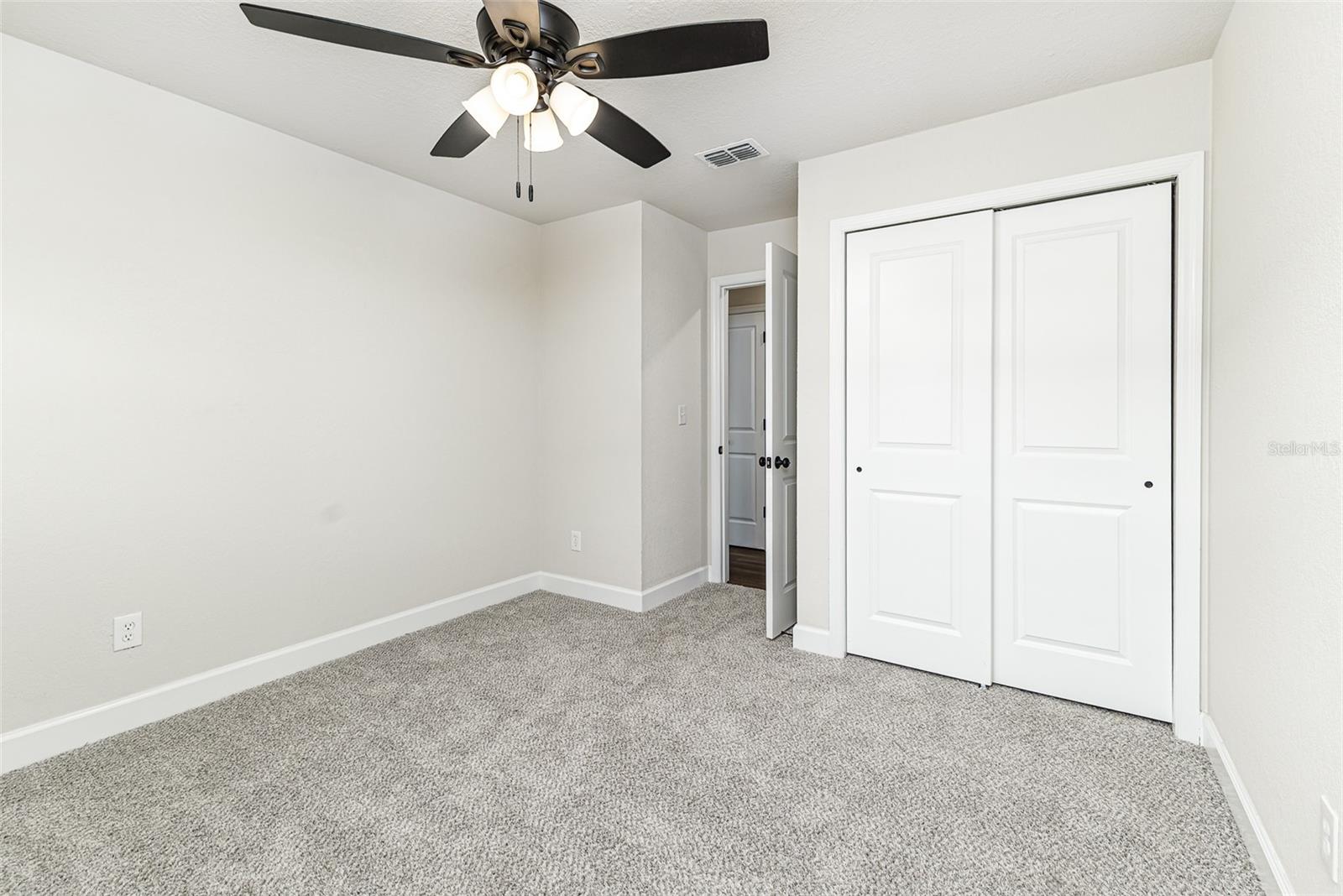 Image 16 of 26 For 637 Carey Place