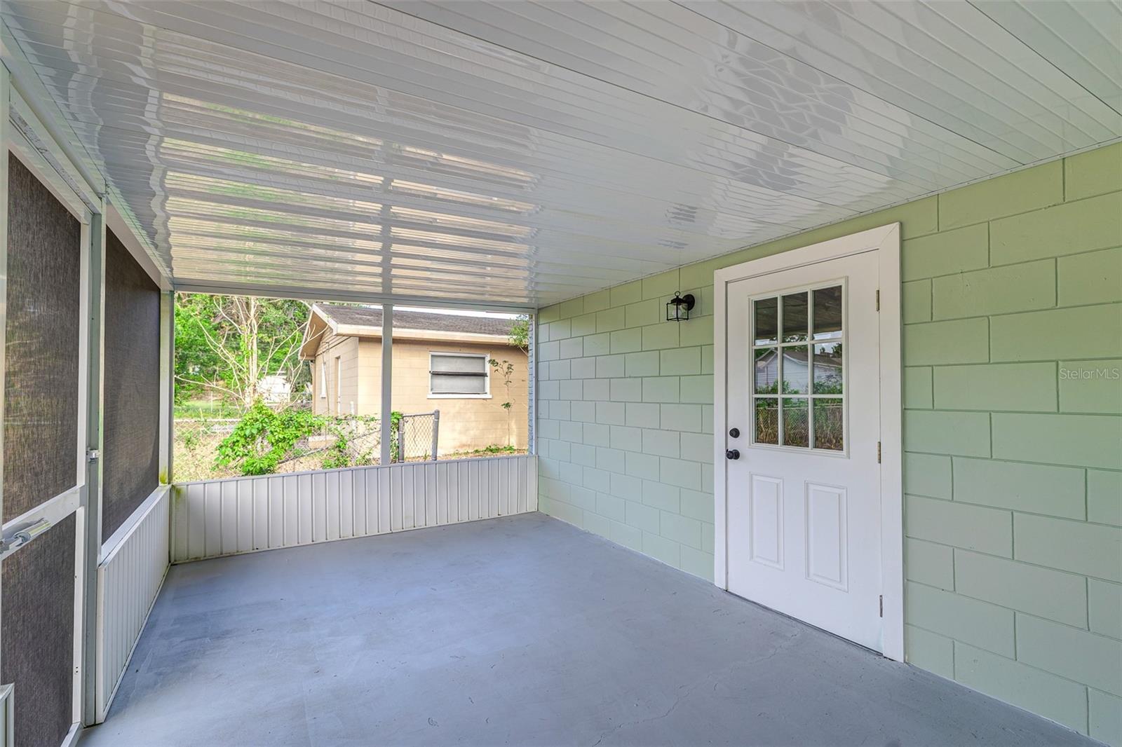 Image 22 of 26 For 637 Carey Place