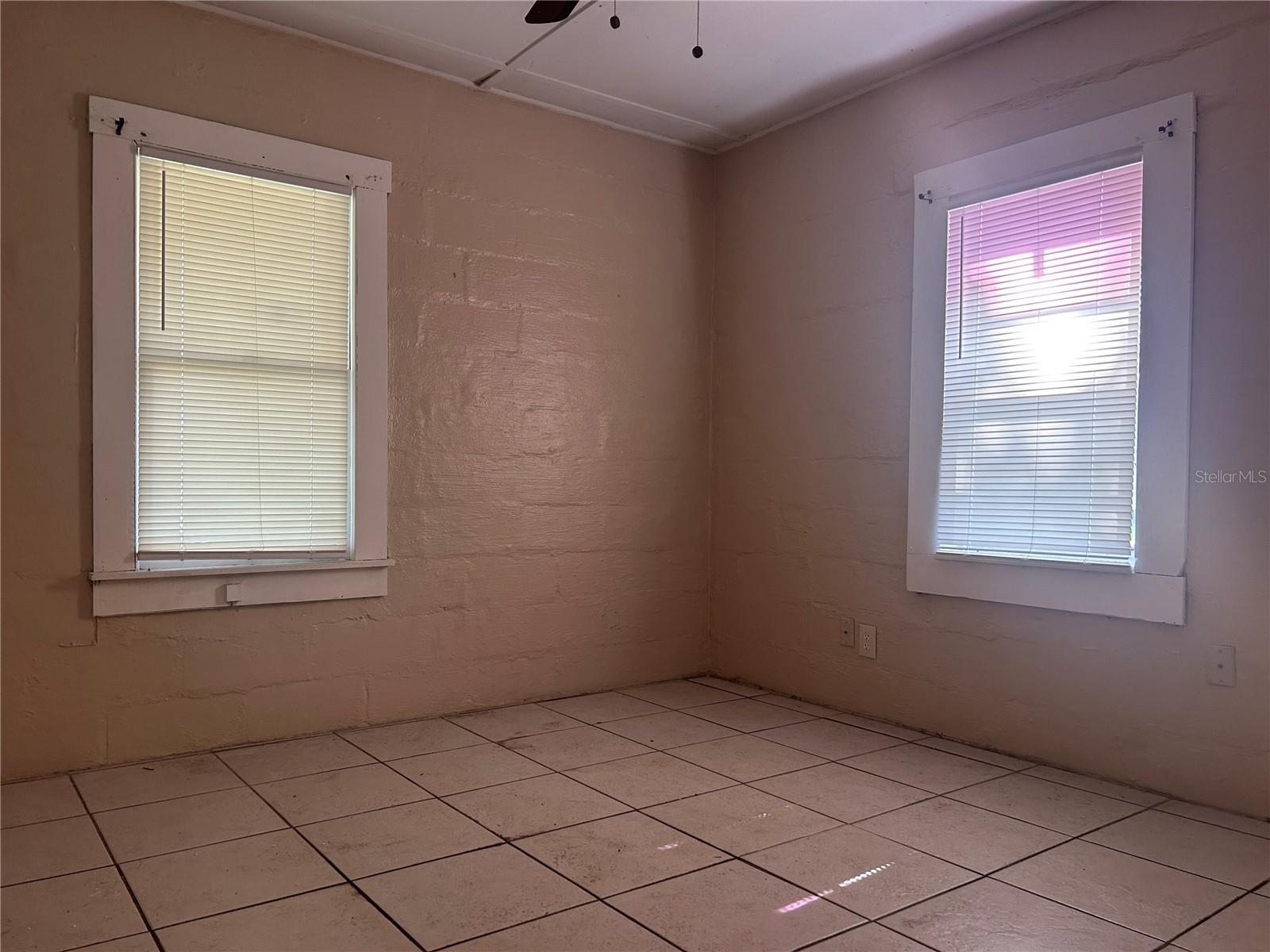 Image 3 of 17 For 711 Valencia Street