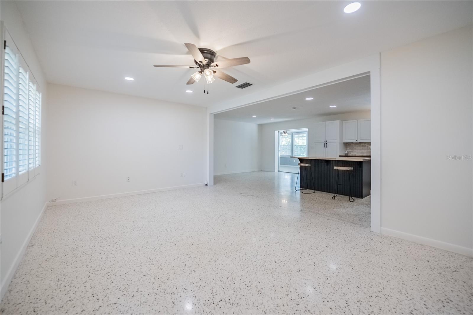 Image 10 of 44 For 3880 Cleveland Heights Boulevard