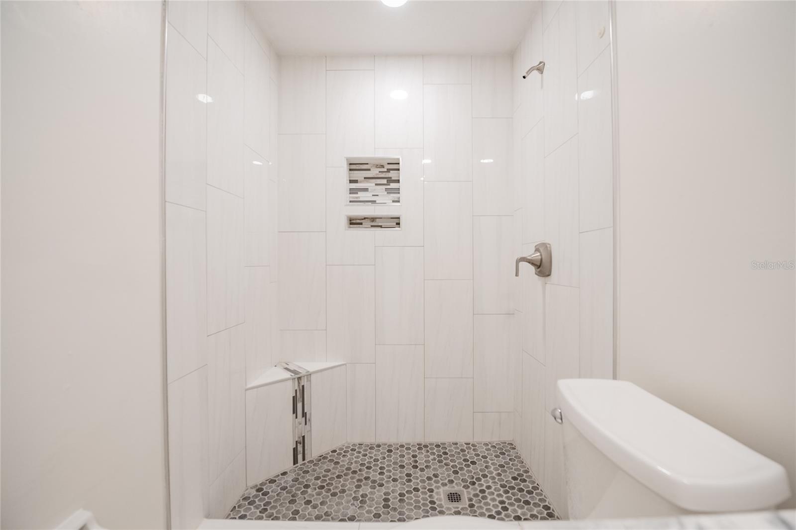 Image 16 of 44 For 3880 Cleveland Heights Boulevard