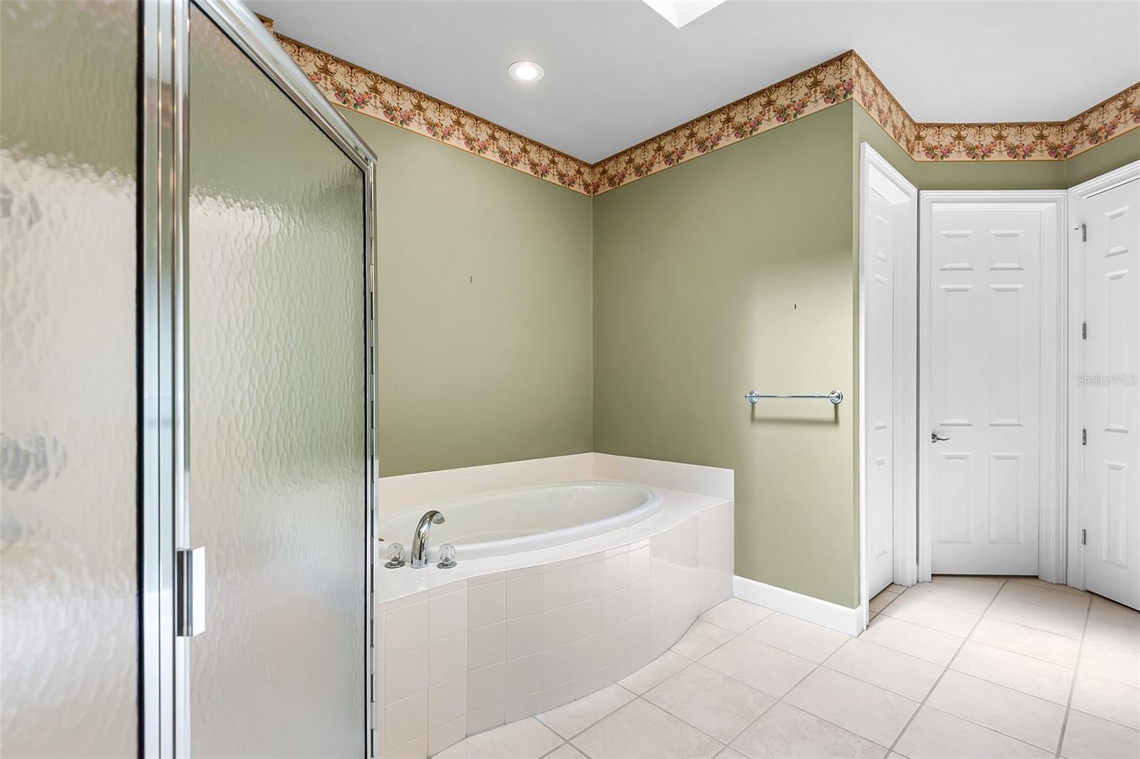 Image 41 of 61 For 2820 Prestwick Drive