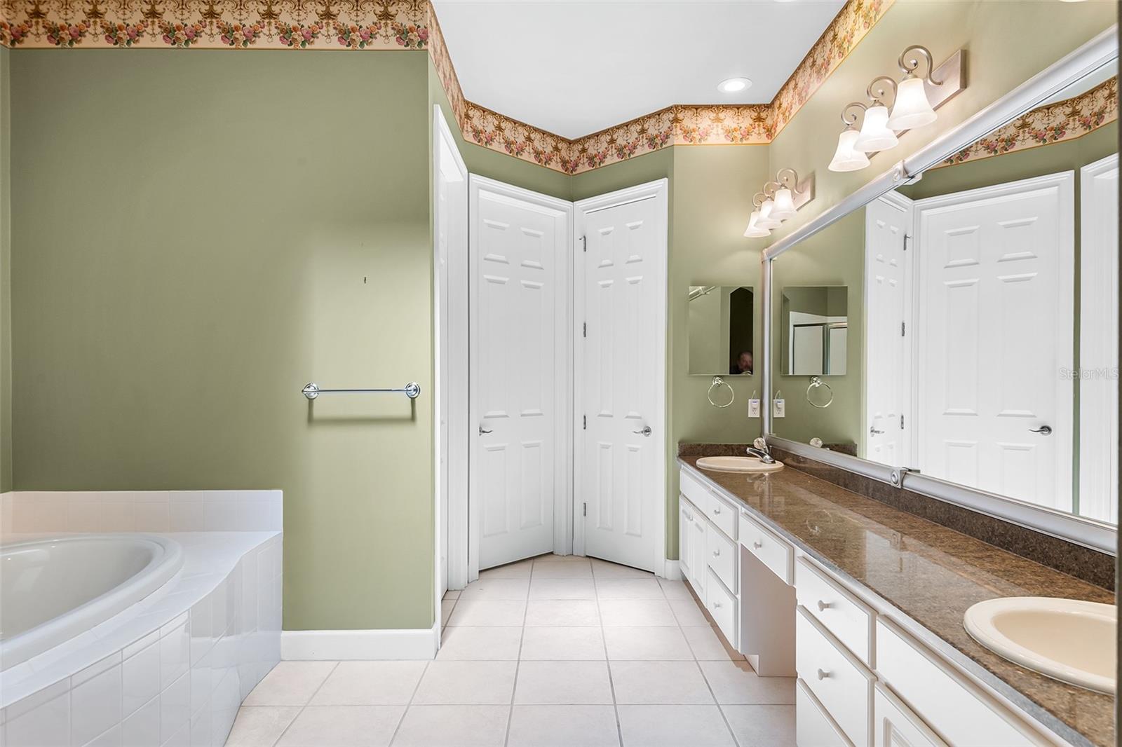 Image 42 of 61 For 2820 Prestwick Drive