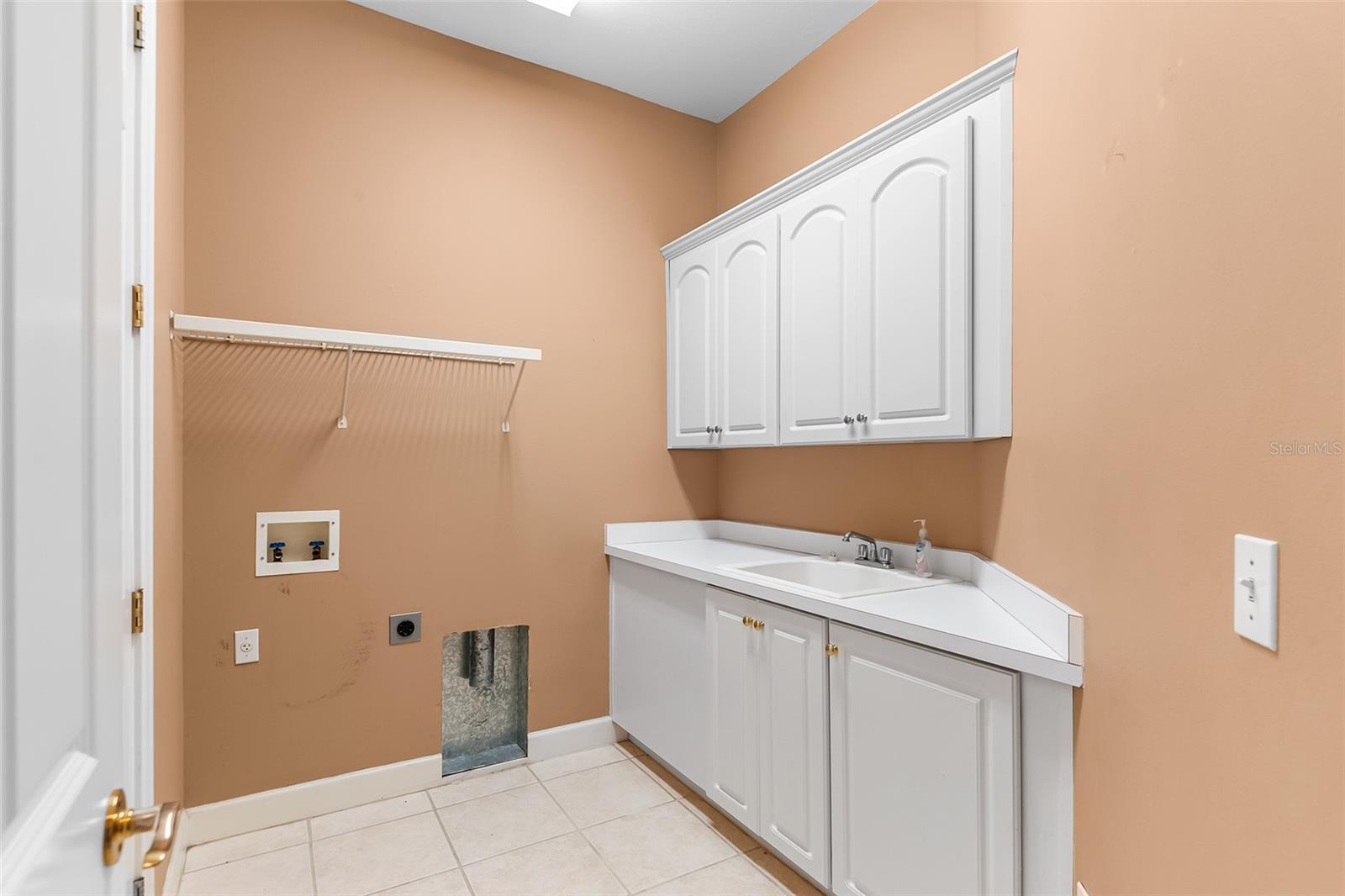 Image 49 of 61 For 2820 Prestwick Drive
