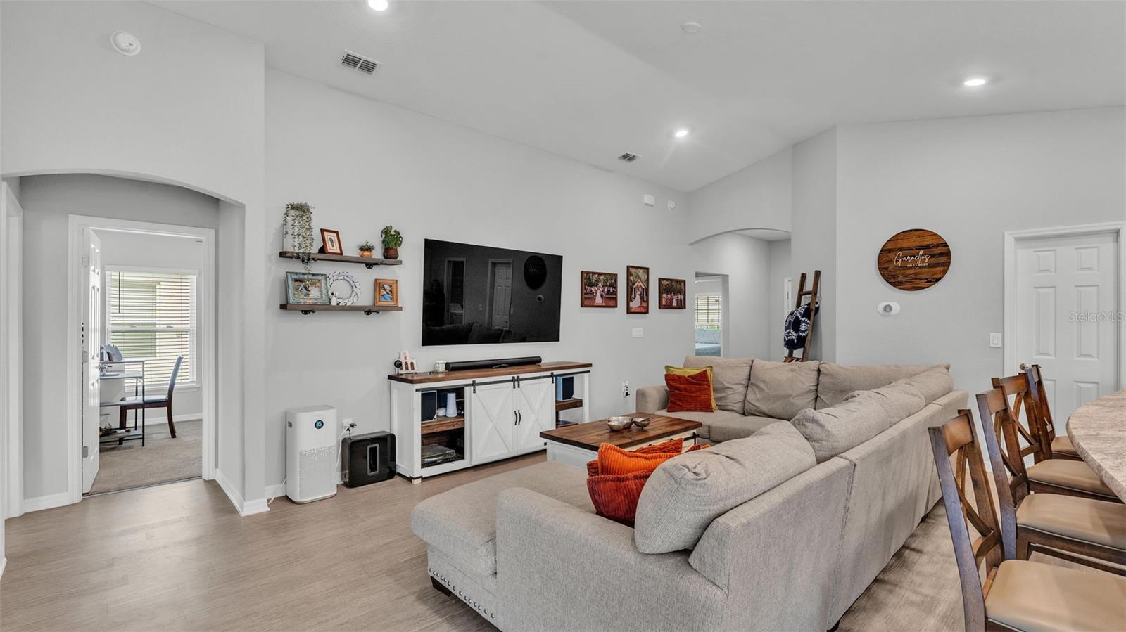 Image 16 of 48 For 2611 San Marco Way