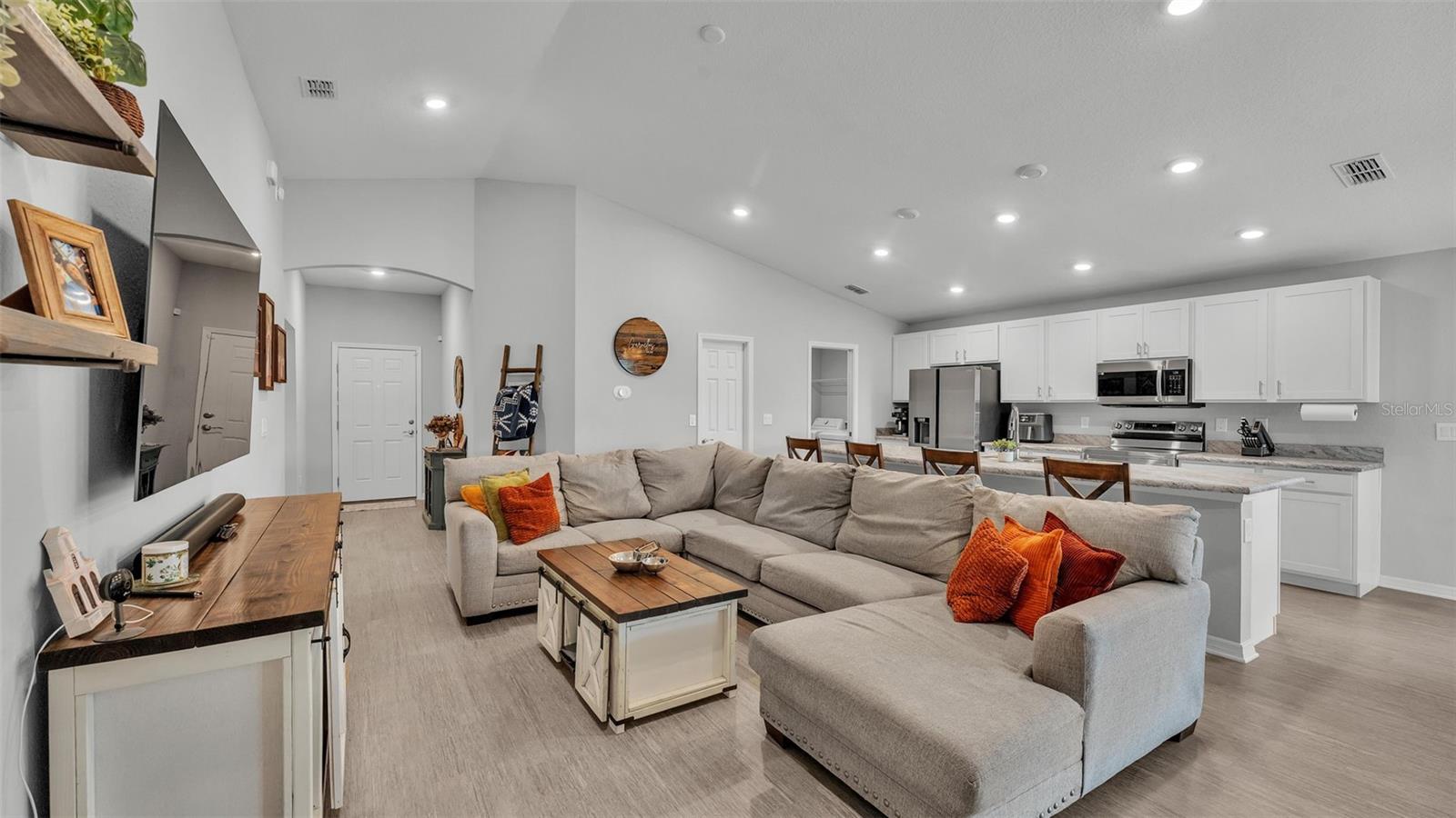 Image 17 of 48 For 2611 San Marco Way