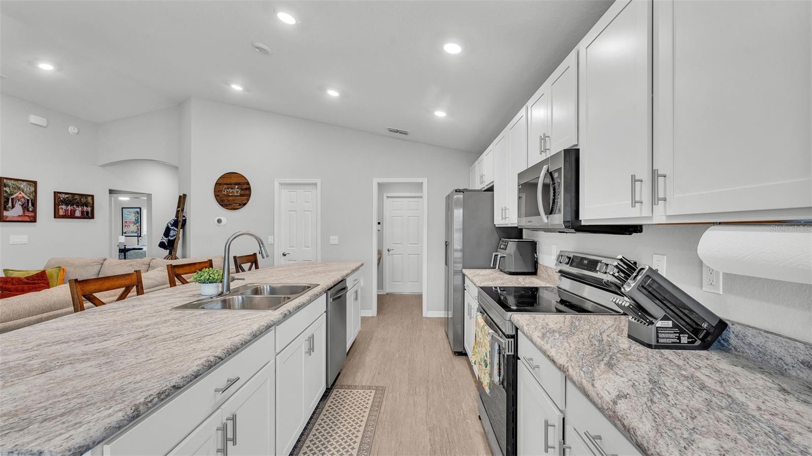 Image 8 of 48 For 2611 San Marco Way