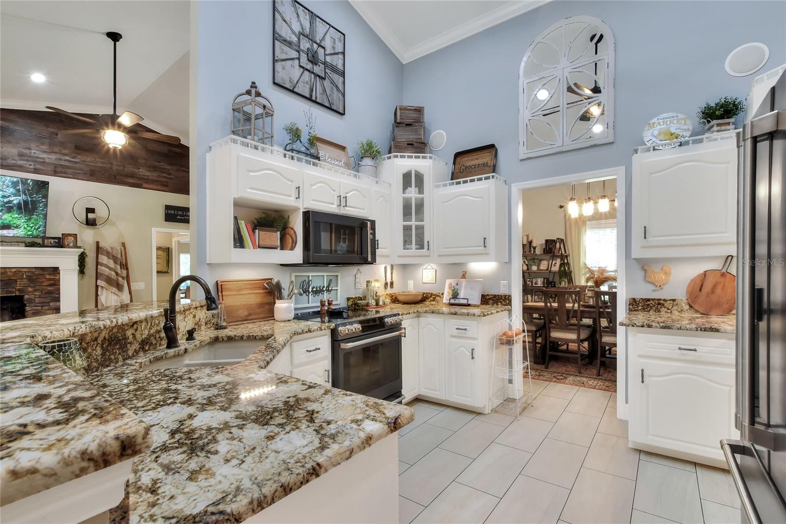 Image 11 of 57 For 930 Country Oaks Lane