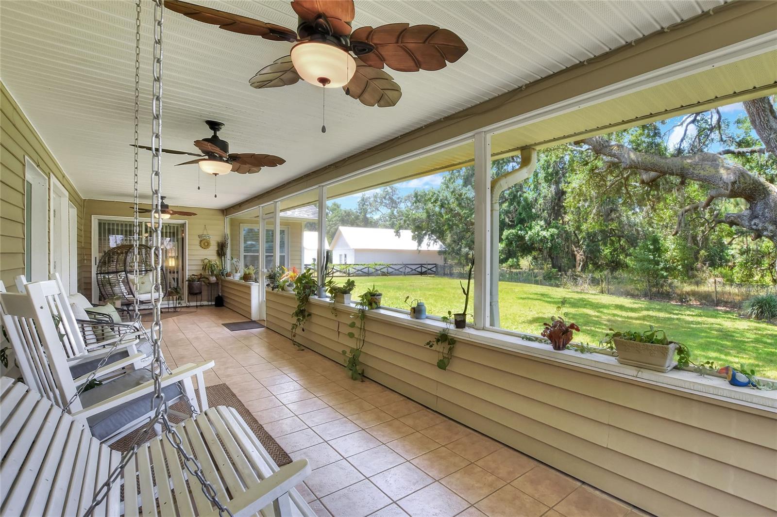 Image 39 of 57 For 930 Country Oaks Lane