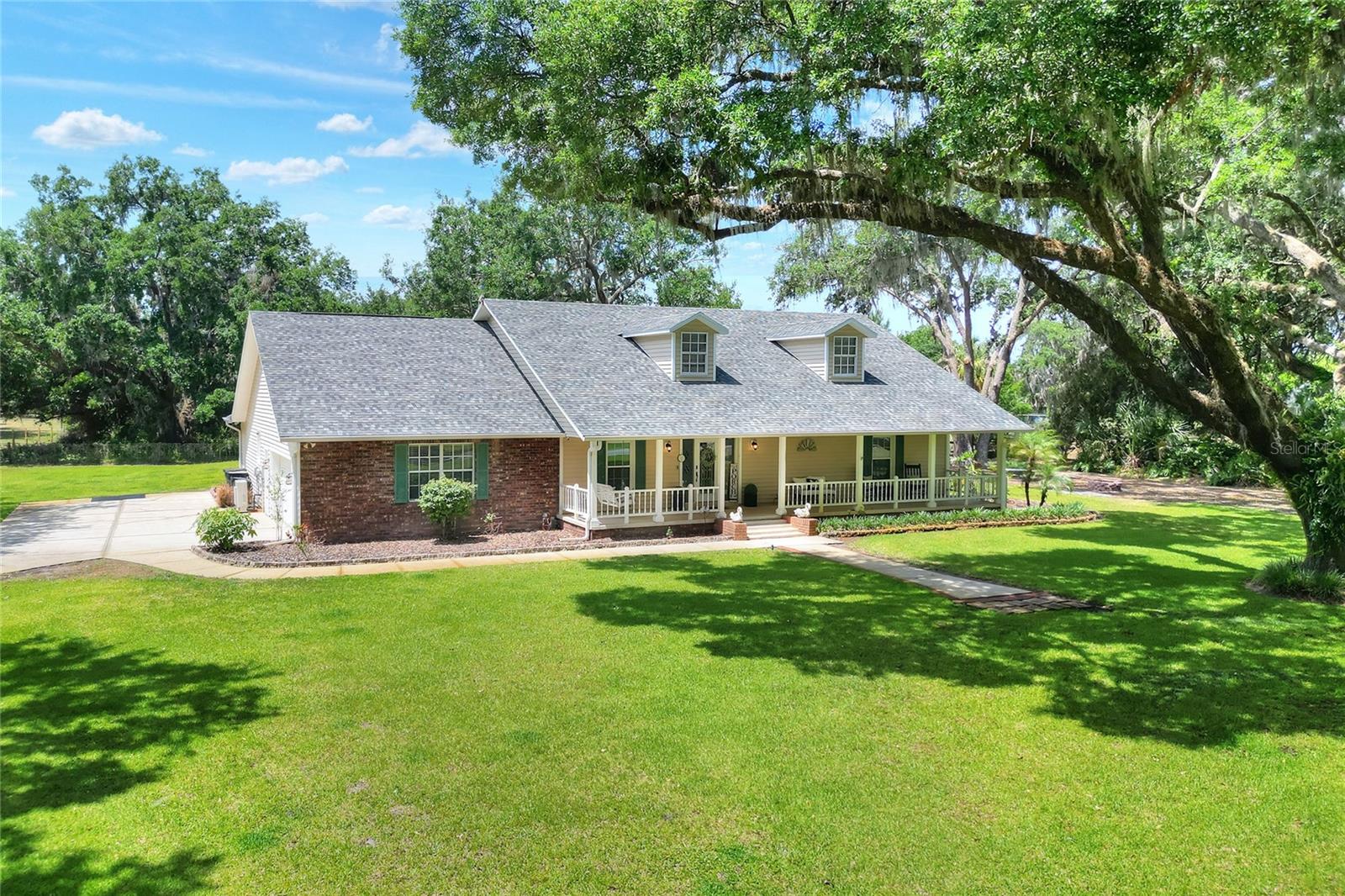 Image 42 of 57 For 930 Country Oaks Lane