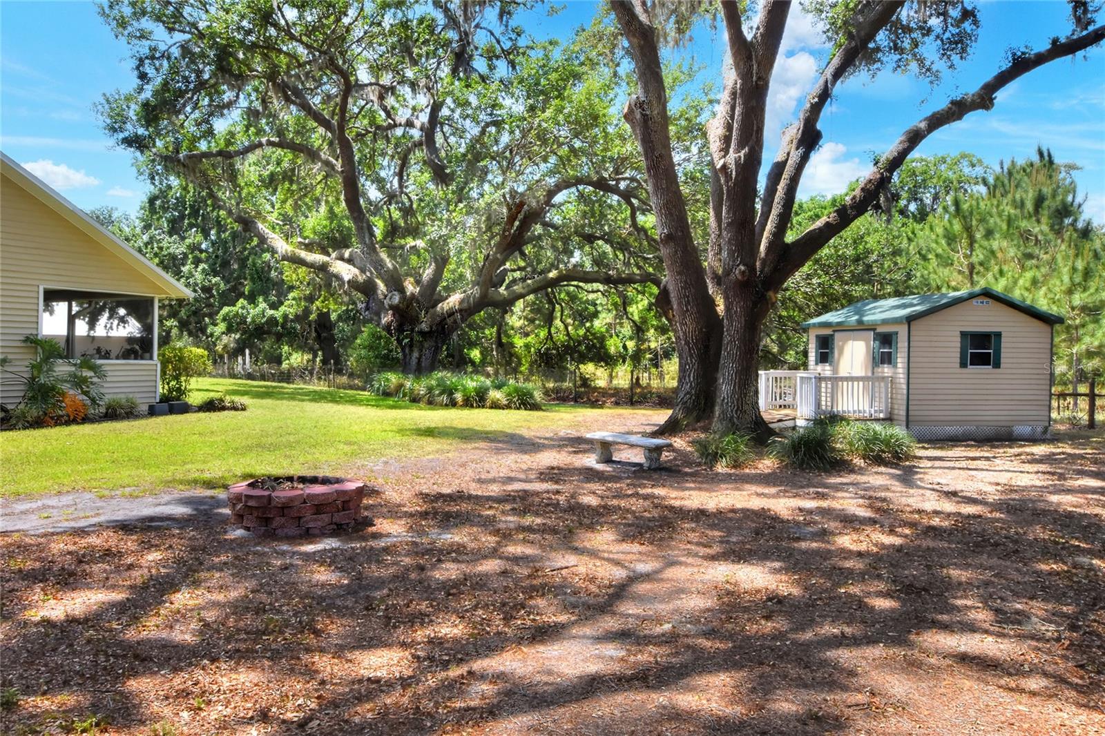 Image 43 of 57 For 930 Country Oaks Lane