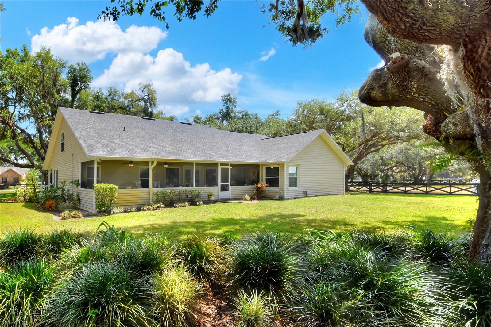Image 48 of 57 For 930 Country Oaks Lane