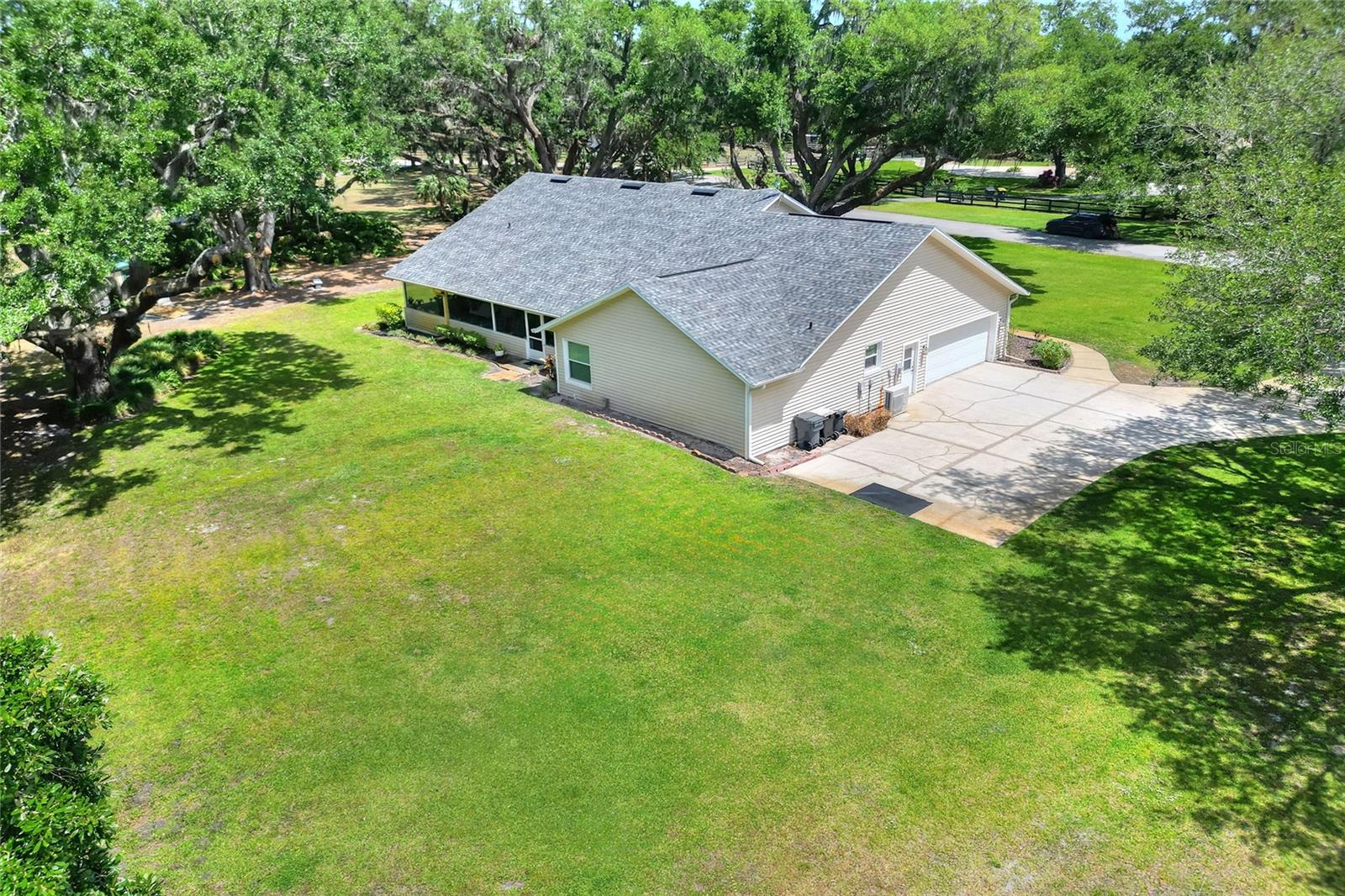 Image 51 of 57 For 930 Country Oaks Lane