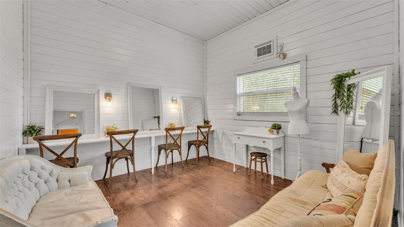 Image 31 of 69 For 4773 47th Boulevard