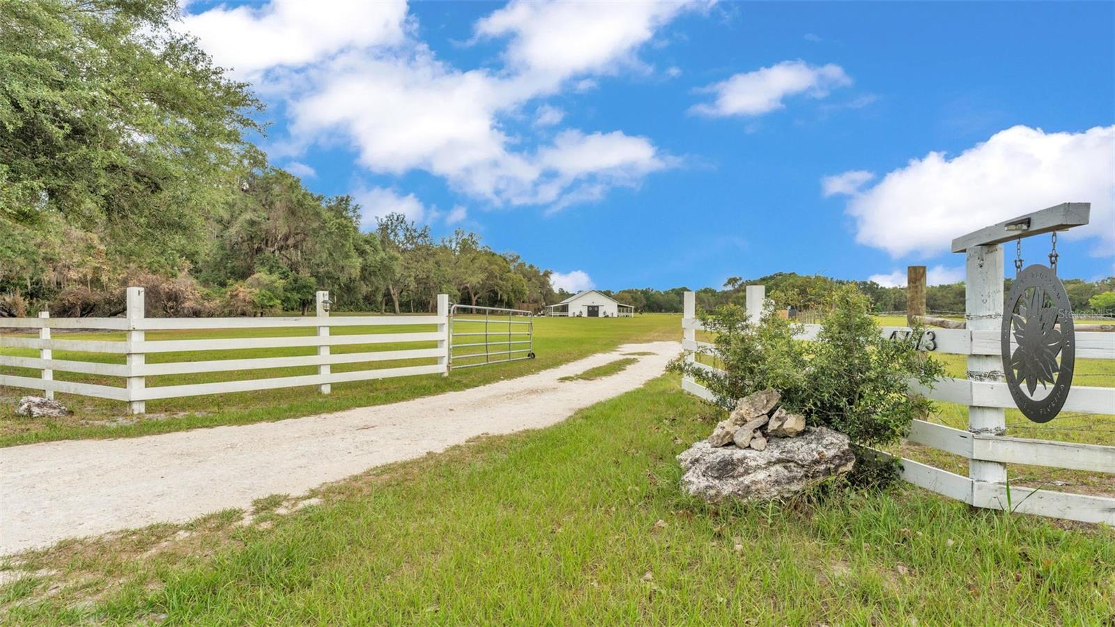 Image 5 of 69 For 4773 47th Boulevard