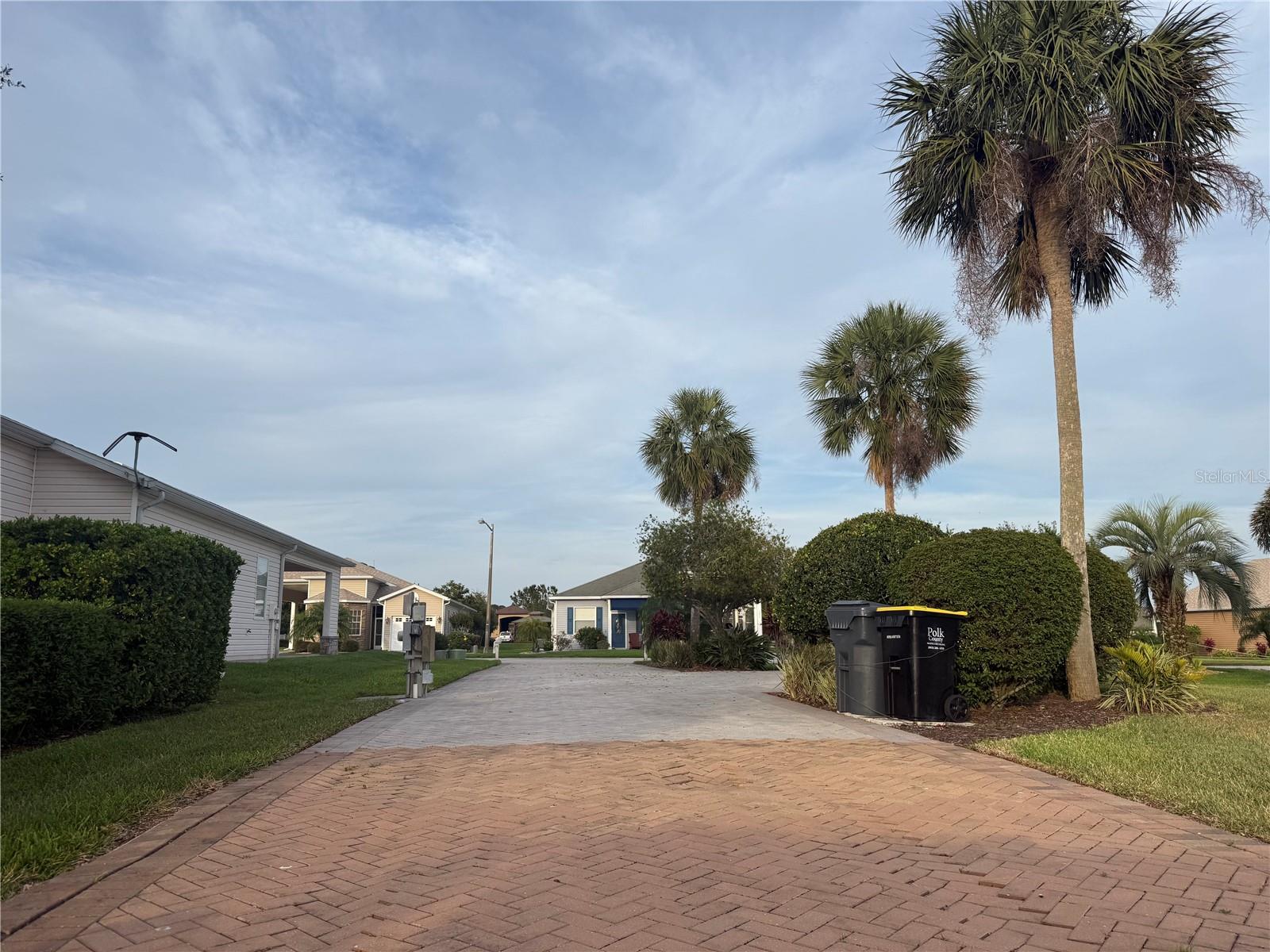 Image 11 of 21 For 352 Travelers Dr