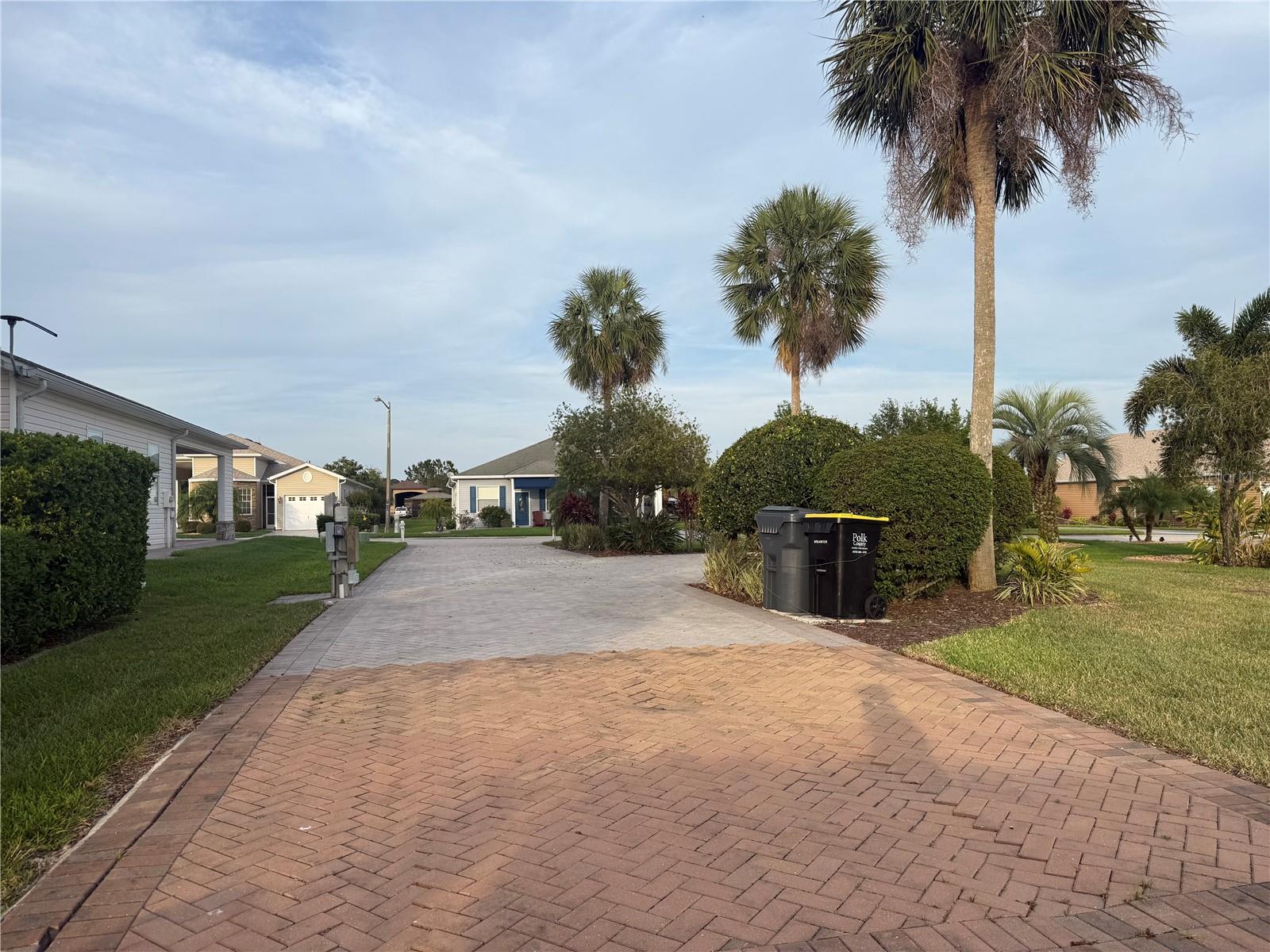 Image 3 of 21 For 352 Travelers Dr