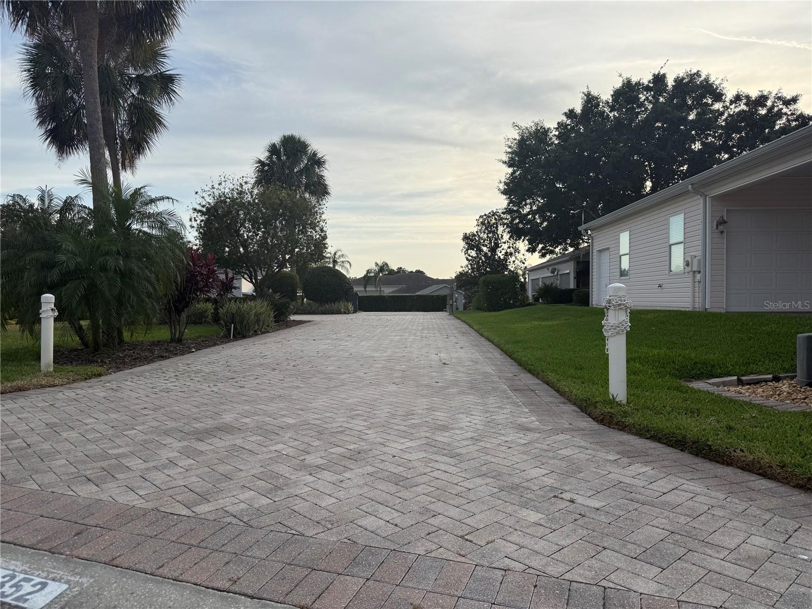 Image 4 of 21 For 352 Travelers Dr
