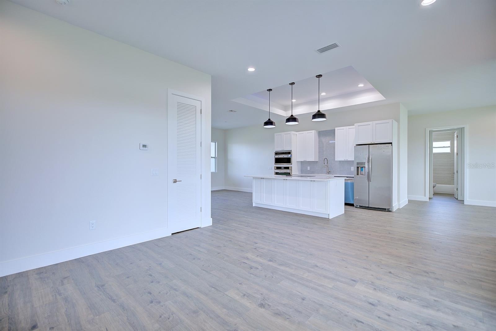 Image 12 of 38 For 5224 Columbus Boulevard