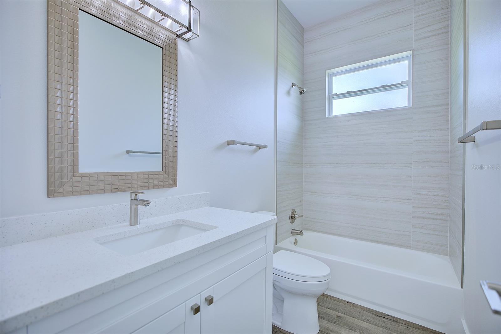 Image 19 of 38 For 5224 Columbus Boulevard