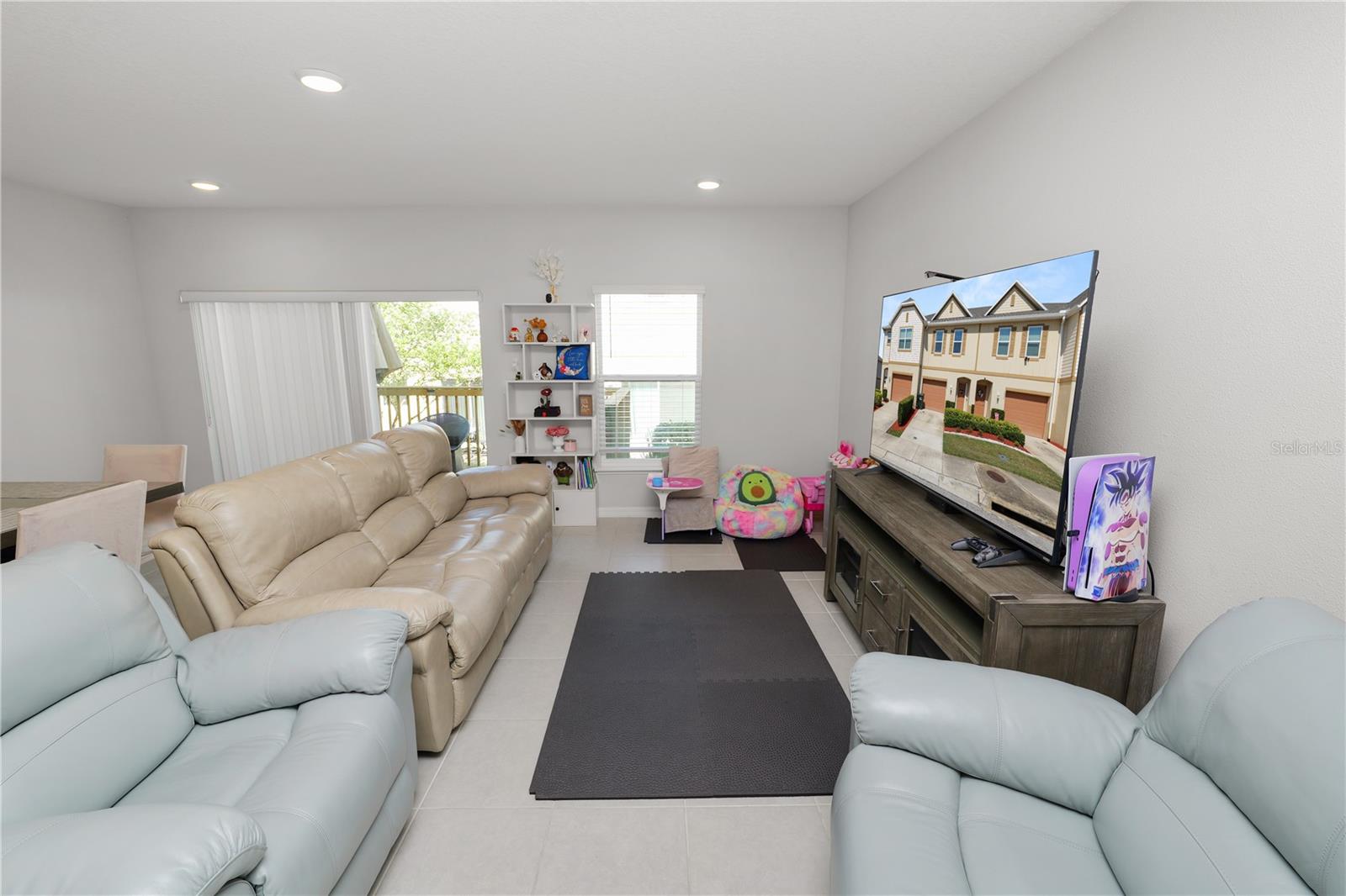 Image 10 of 28 For 3857 Hampstead Lane