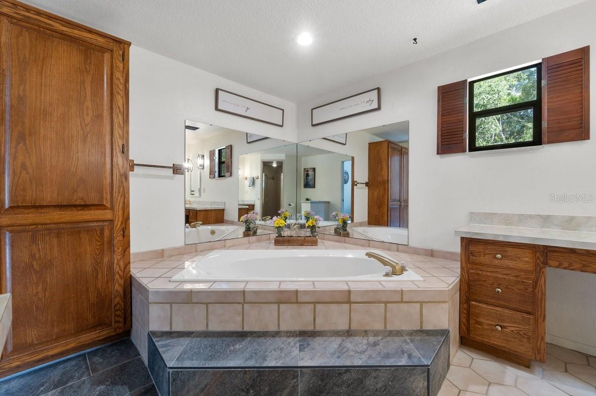 Image 24 of 69 For 3805 Gaines Drive