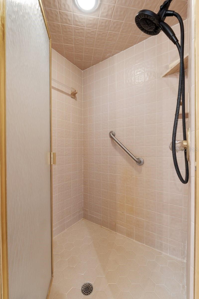Image 26 of 69 For 3805 Gaines Drive