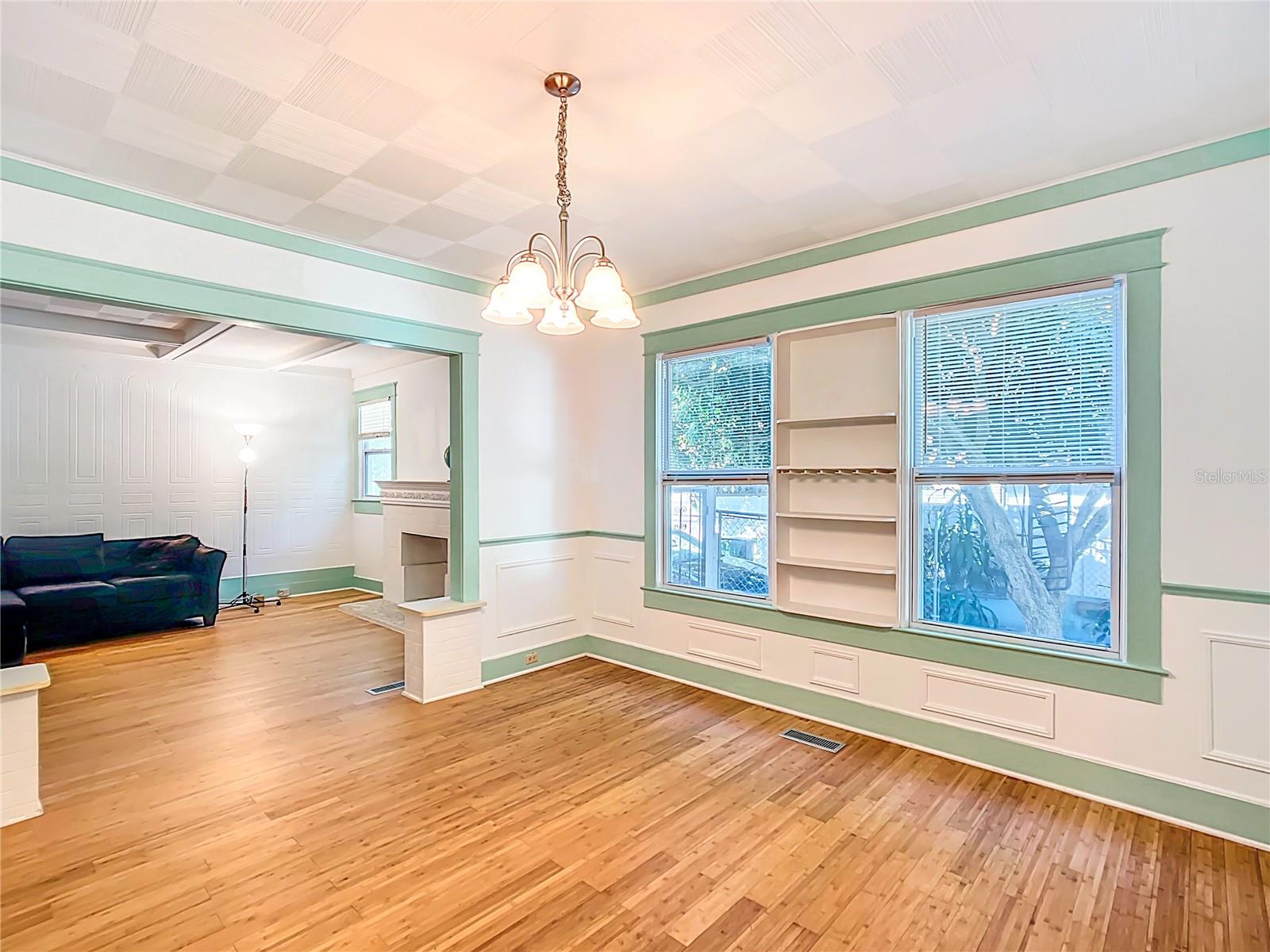 Image 10 of 39 For 649 Ave J Nw