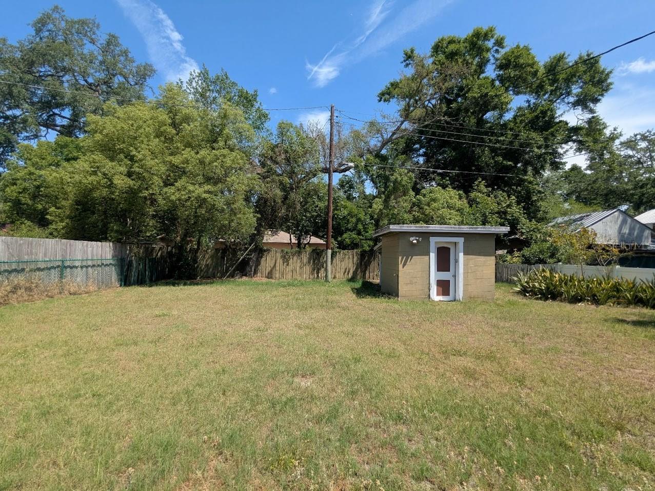 Image 10 of 10 For 211 Carey Place