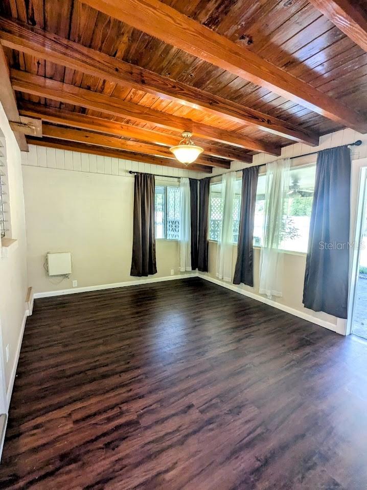 Image 7 of 10 For 211 Carey Place