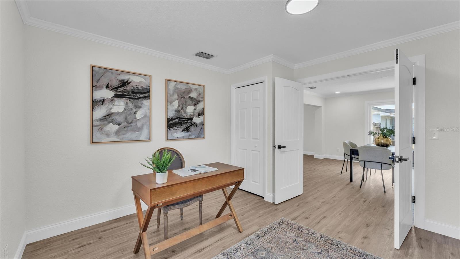 Image 22 of 32 For 4028 Wellington Drive