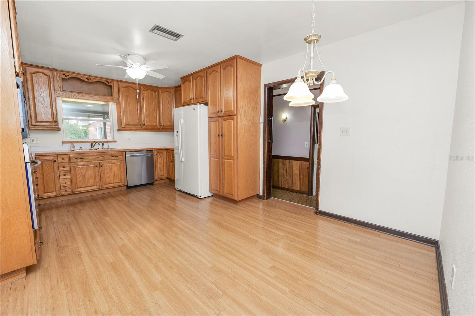 Image 6 of 73 For 1205 Rolling Woods Lane