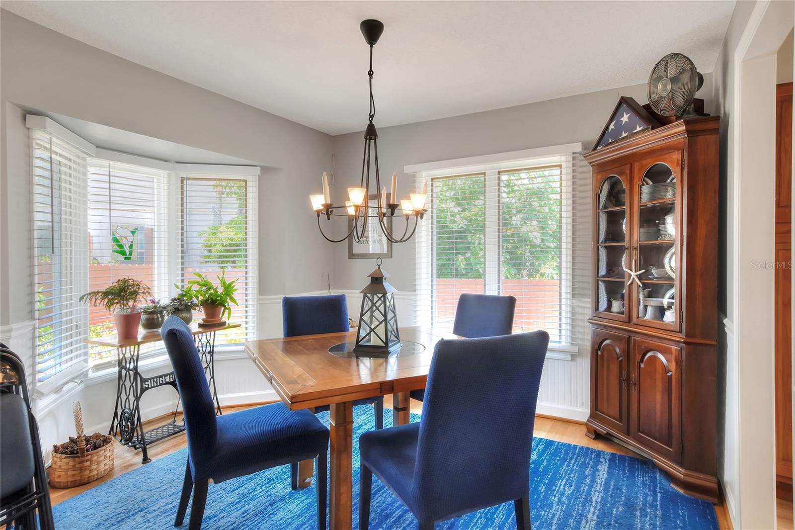 Image 20 of 70 For 4116 4th Avenue Ne