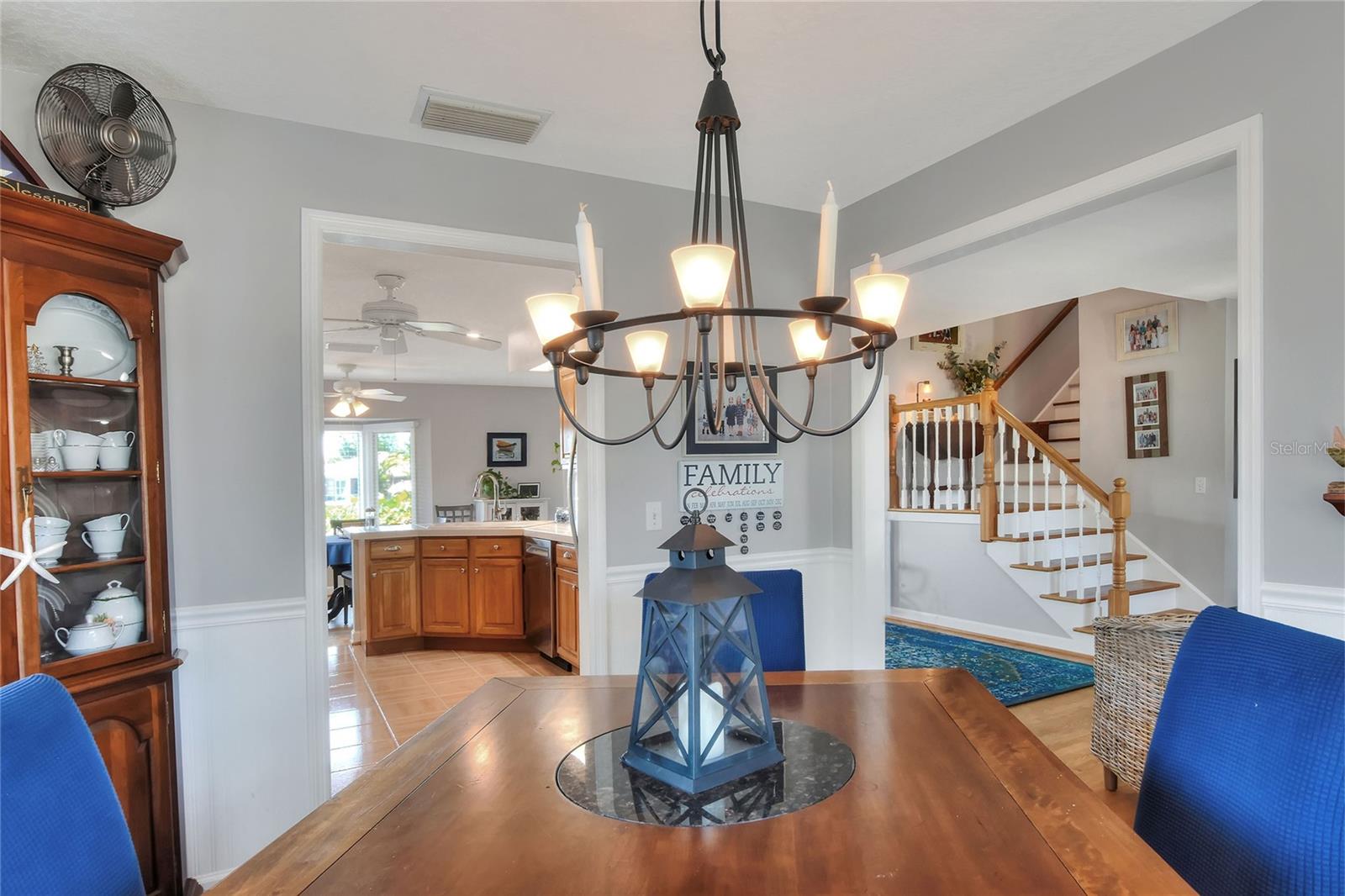 Image 21 of 70 For 4116 4th Avenue Ne