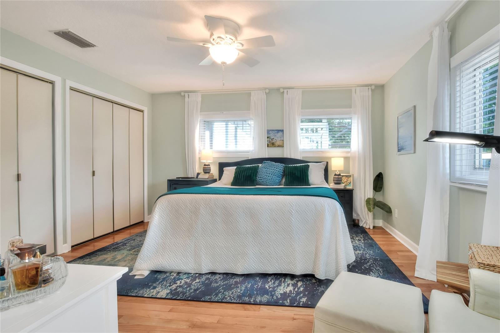 Image 23 of 70 For 4116 4th Avenue Ne