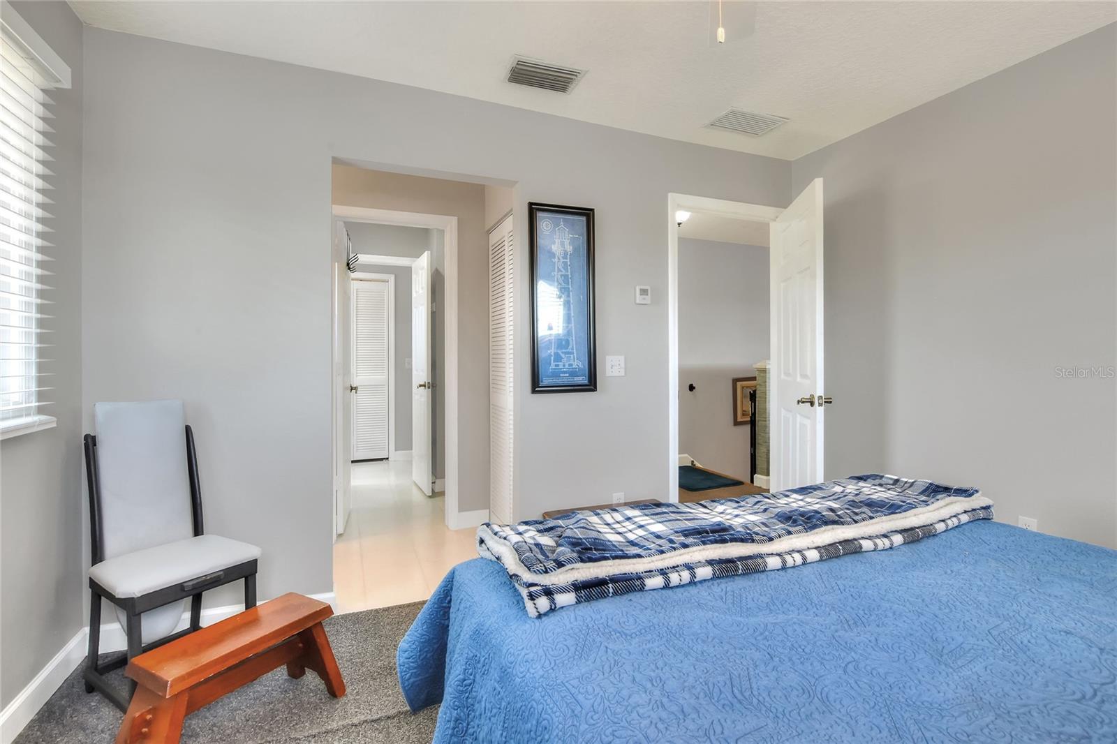Image 39 of 70 For 4116 4th Avenue Ne