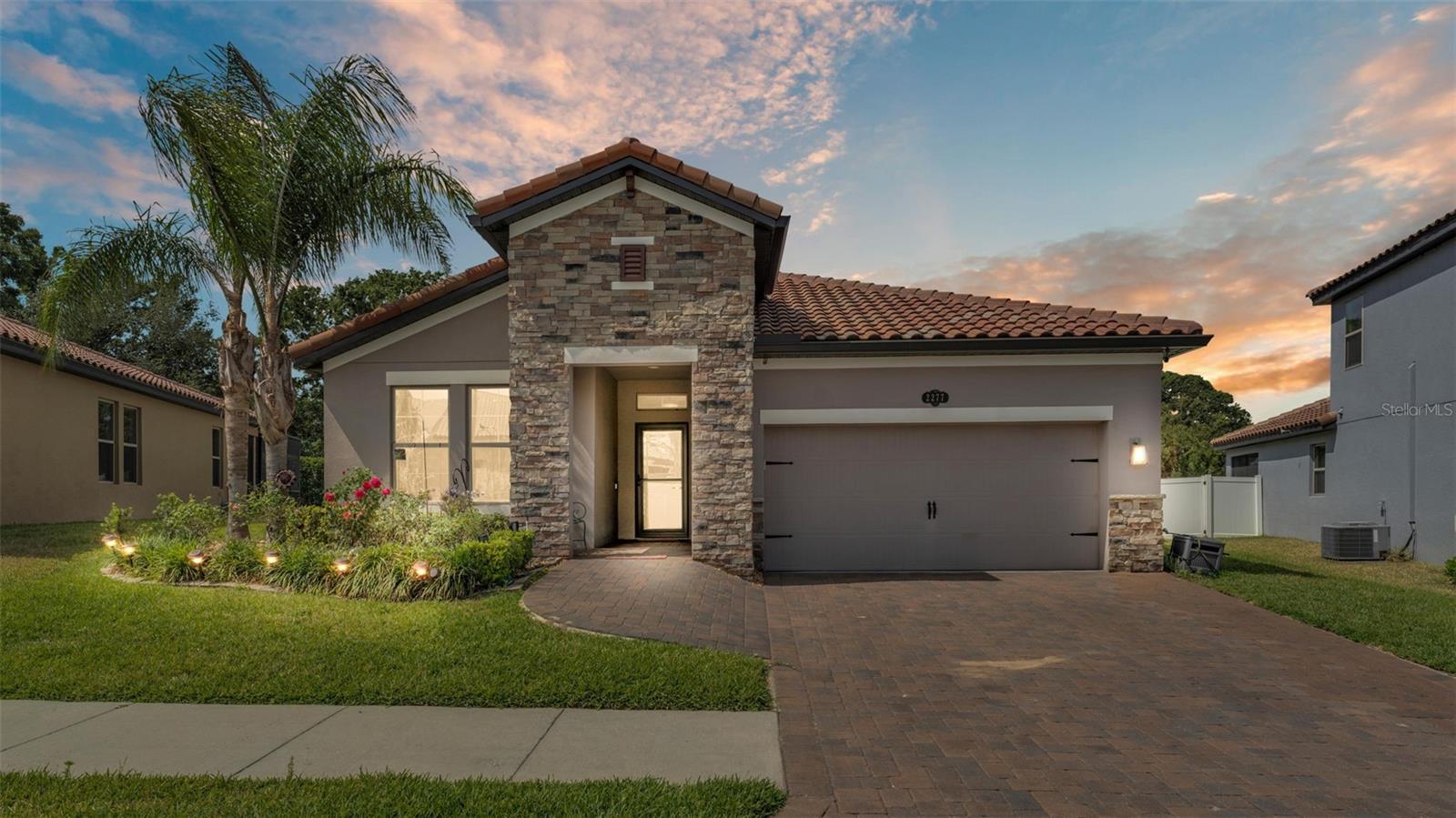 Image 10 of 56 For 2277 Bella Luna Circle