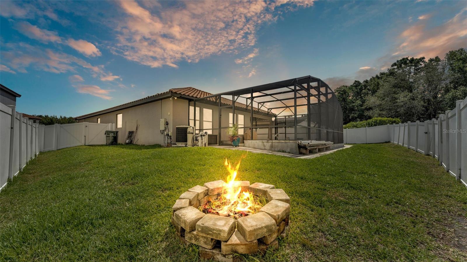 Image 9 of 56 For 2277 Bella Luna Circle