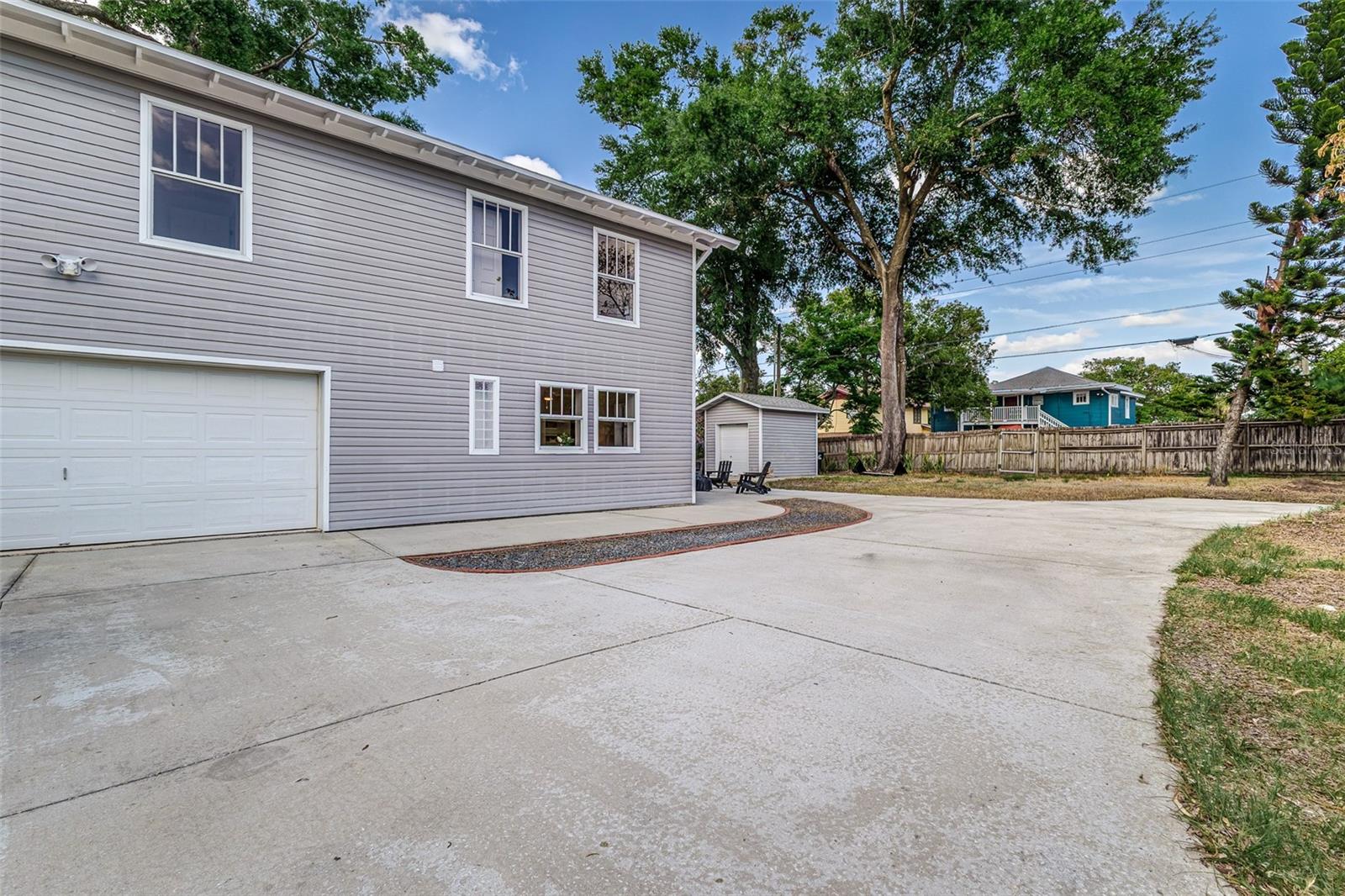Image 85 of 89 For 746 Mississippi Avenue