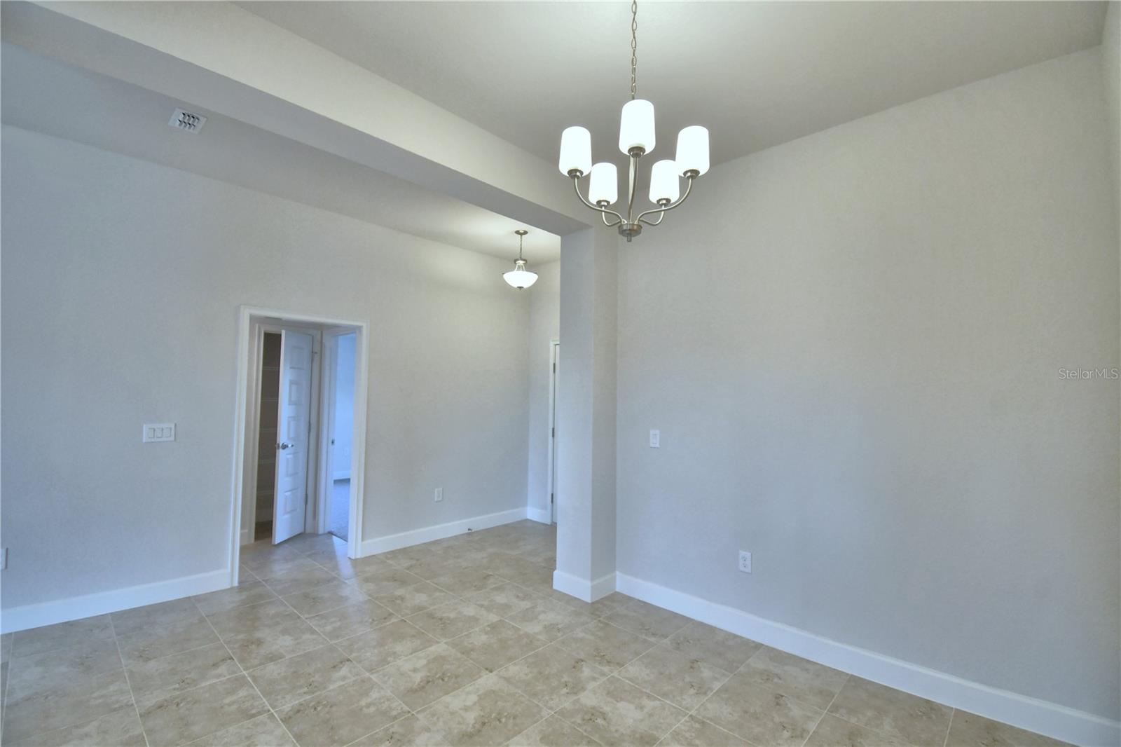 Image 16 of 48 For 580 Jett Lane