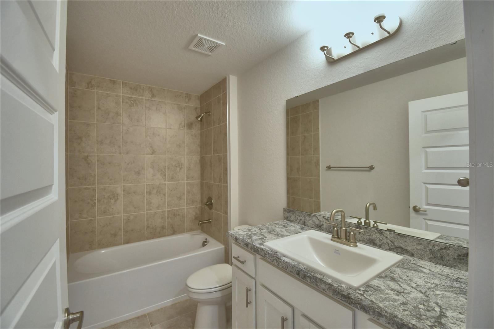 Image 21 of 48 For 580 Jett Lane