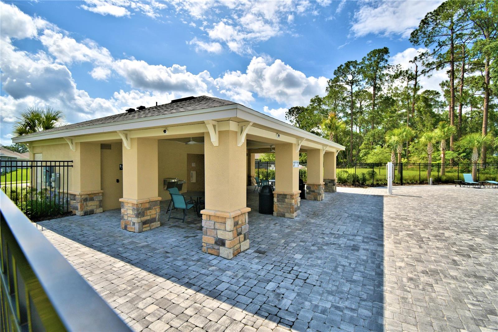 Image 43 of 48 For 580 Jett Lane