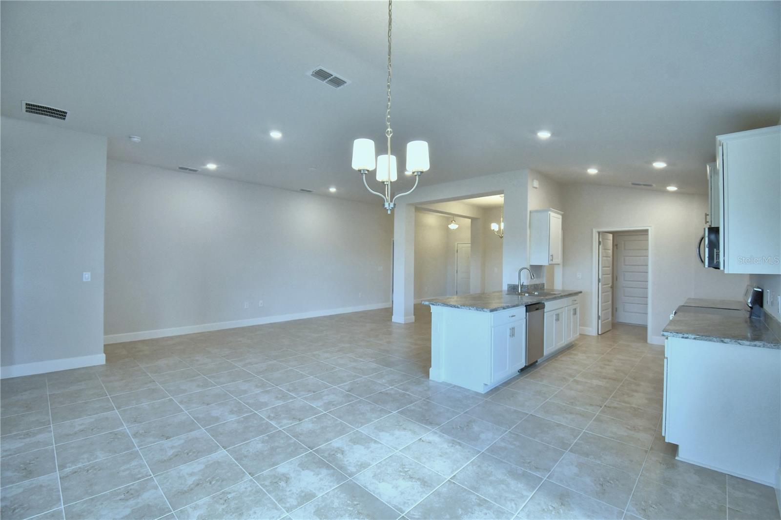 Image 6 of 48 For 580 Jett Lane