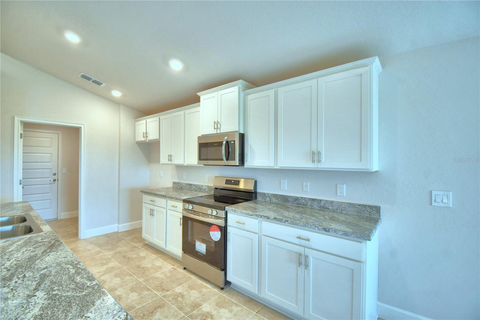 Image 9 of 48 For 580 Jett Lane