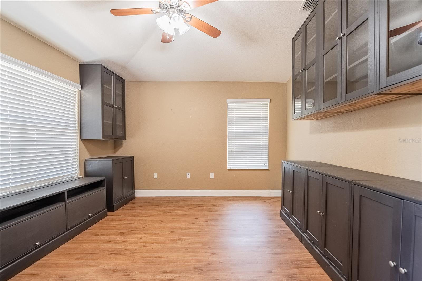 Image 11 of 50 For 2933 Blackwater Oaks Drive