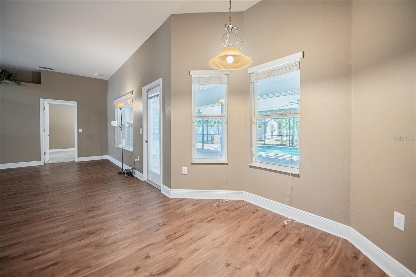 Image 18 of 50 For 2933 Blackwater Oaks Drive