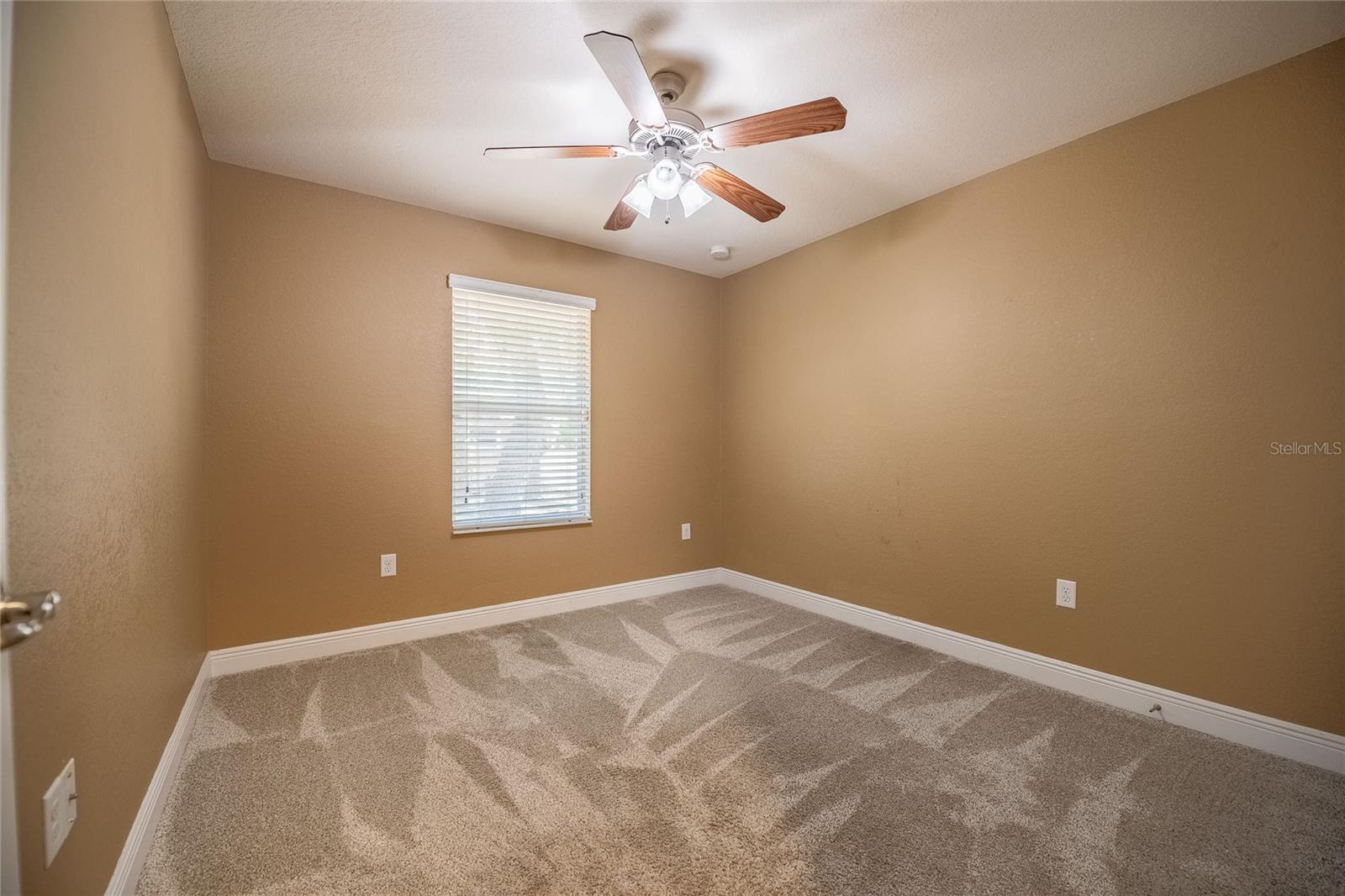 Image 24 of 50 For 2933 Blackwater Oaks Drive