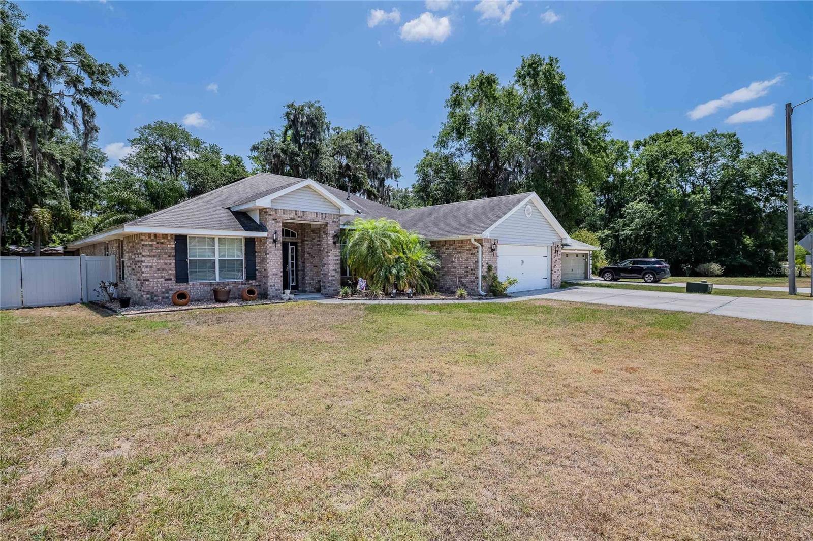 Image 3 of 50 For 2933 Blackwater Oaks Drive