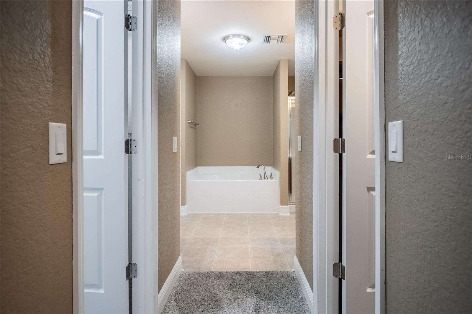 Image 30 of 50 For 2933 Blackwater Oaks Drive